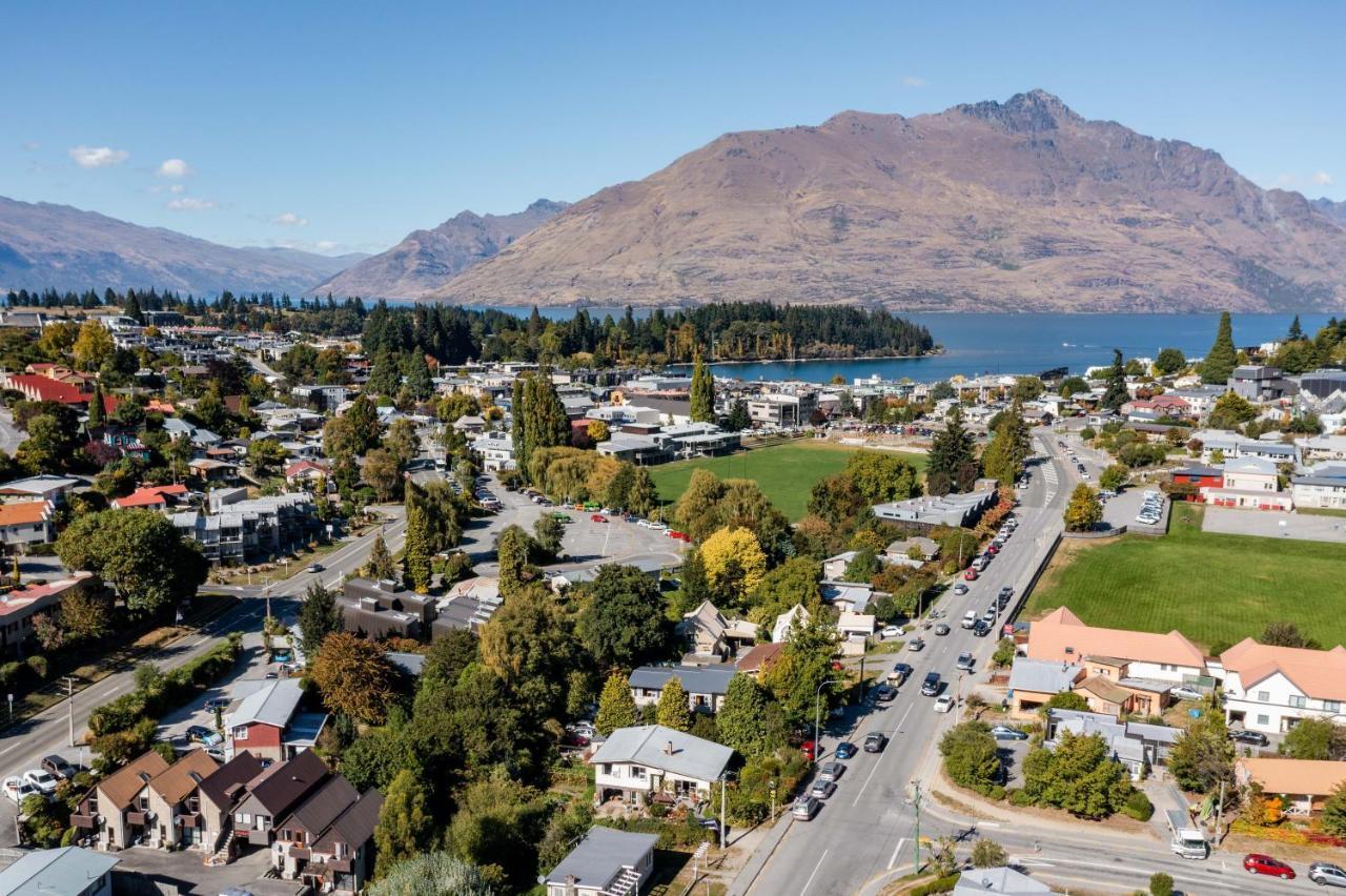 Hostel The Flaming Kiwi Backpackers Queenstown Exterior foto